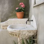 Mendi Guest house