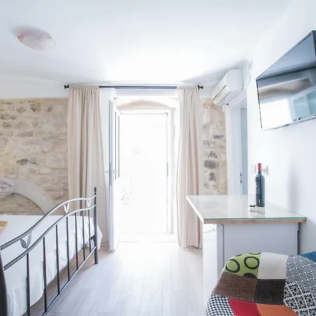Guest house Mendi 3*
