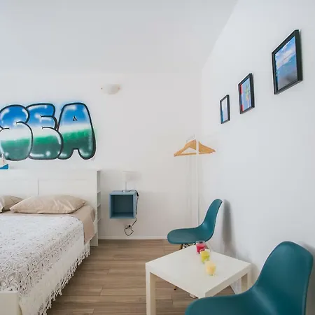 Mendi Trogir